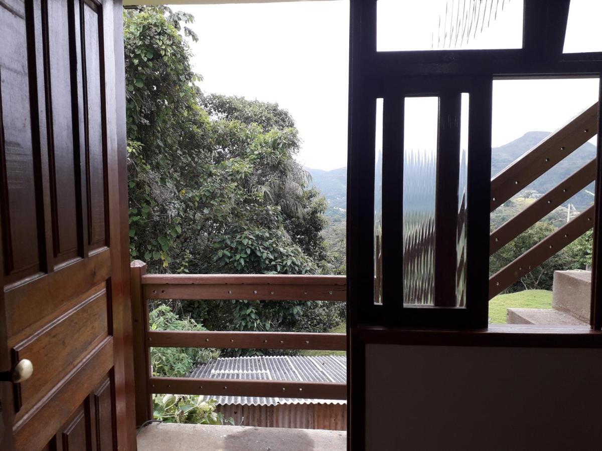 casa aconchegante com linda vista a 5 min do centro Nova Friburgo Exterior foto